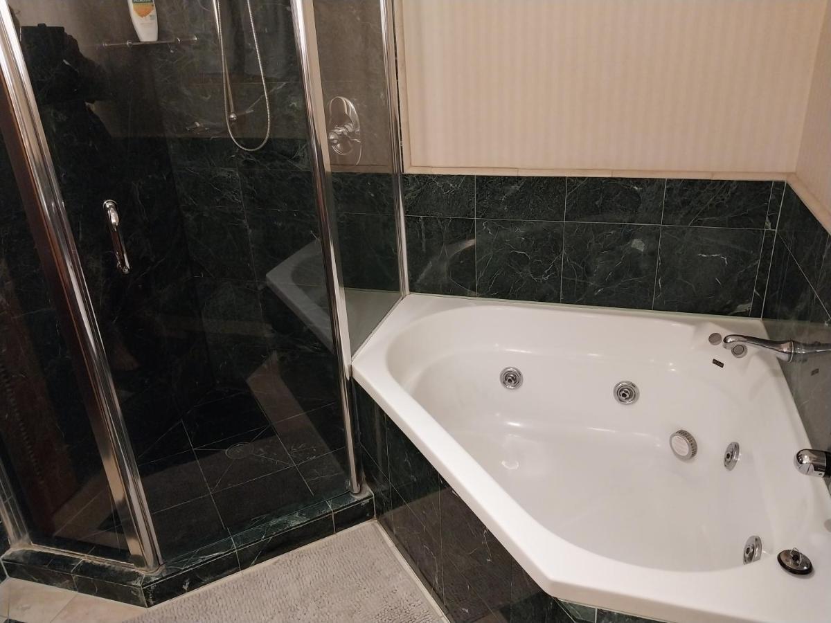Luxury Privately Owned Ocean View Studio Apartments At O4Ks Gold Tower Gold Coast Exterior photo