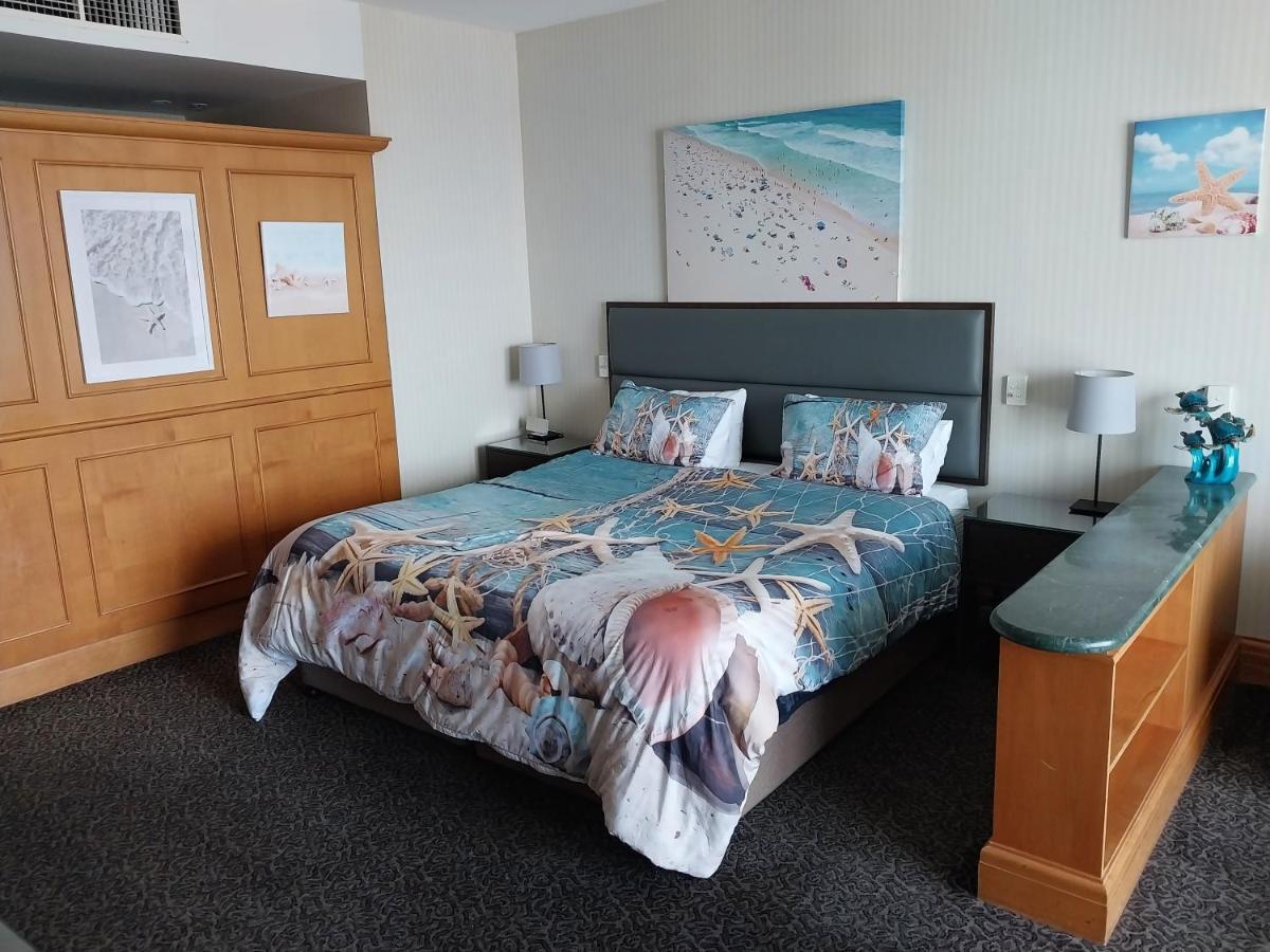 Luxury Privately Owned Ocean View Studio Apartments At O4Ks Gold Tower Gold Coast Exterior photo